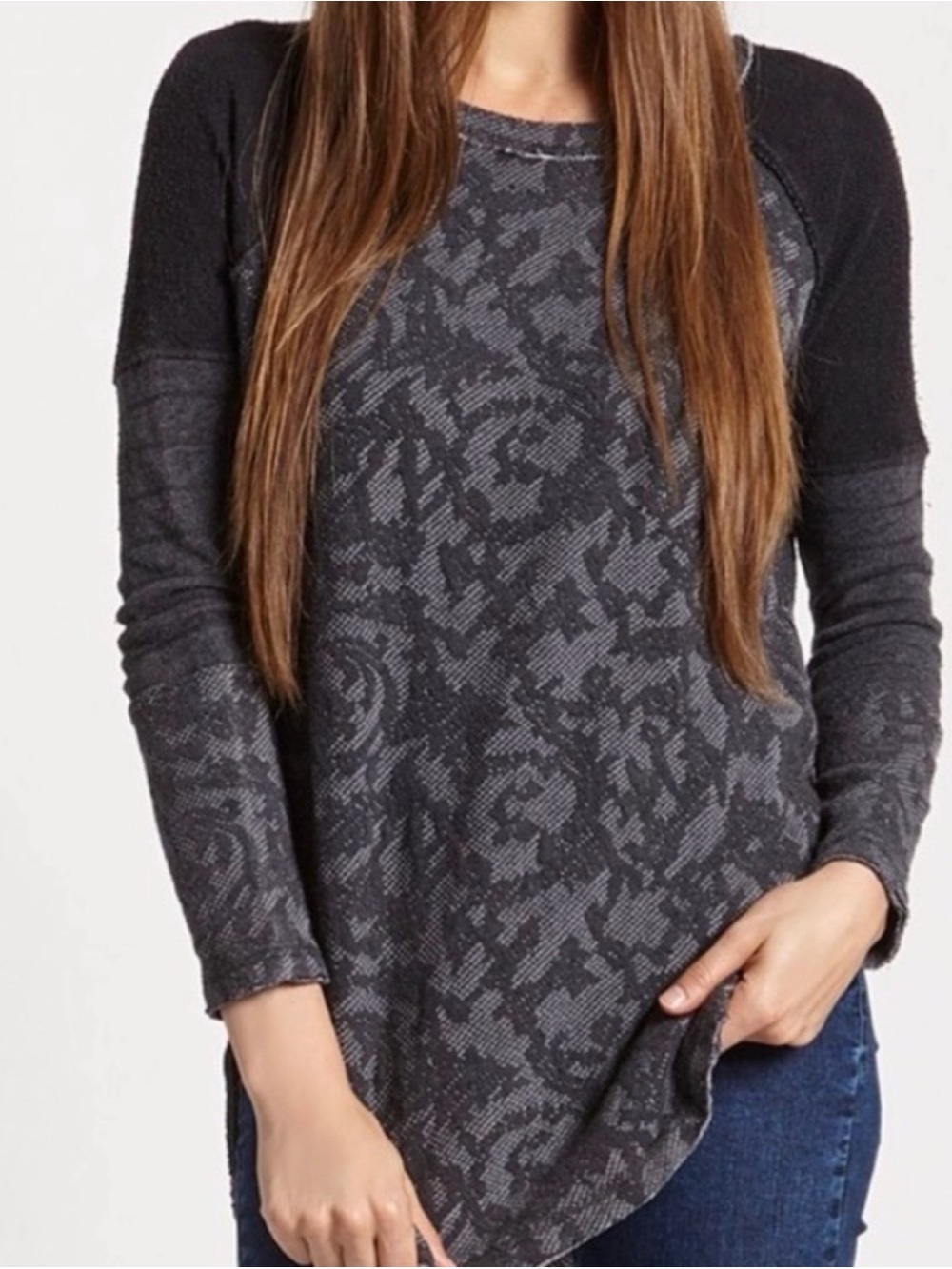 #1056 FREE PEOPLE Bed of Roses Mixed Charcoal Side-Zip Long Raglan Sleeve Tunic - Picture 2 of 3